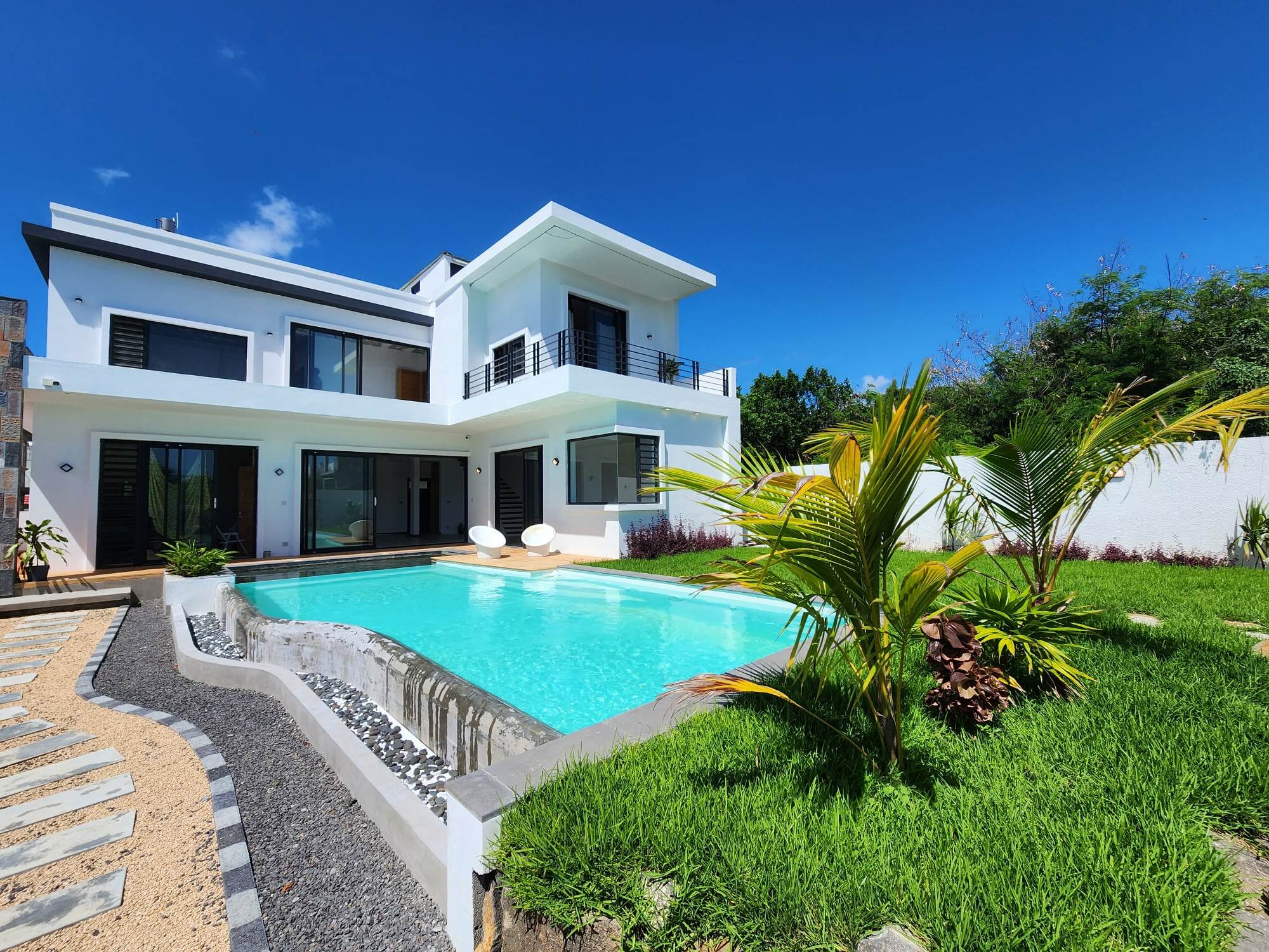 Villa For Sale Mont Choisy KI'IMMO