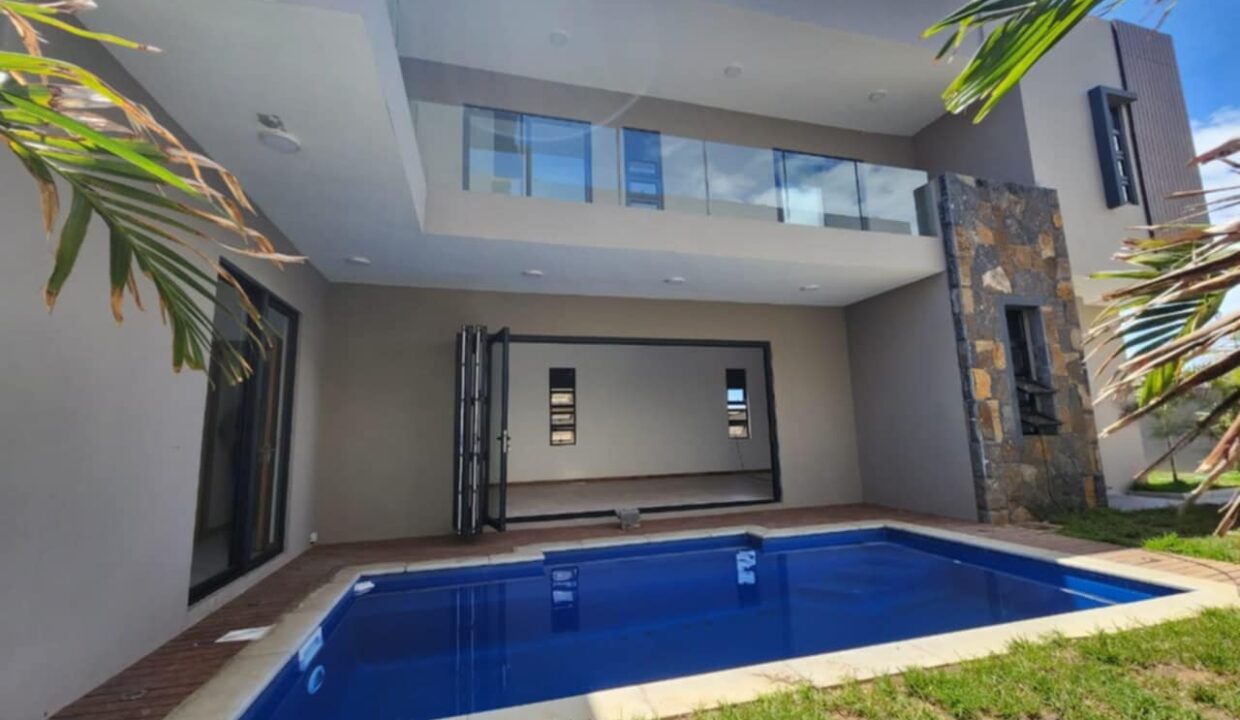 4edbecd3-1cdf-465b-84aa-6fe9167f9bd1